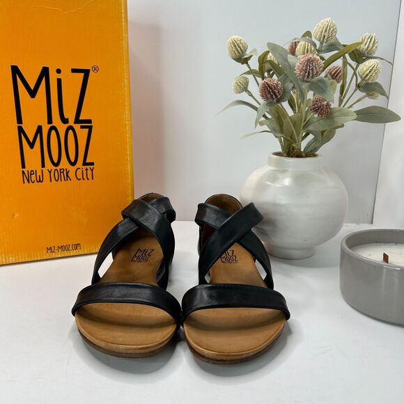 Miz Mooz Ainsley Leather Comfort Casual Flat Black Slip On Sandals Women's 6 - Picture 2 of 9